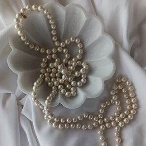 Vintage Monet Faux Pearl 30" Necklace!